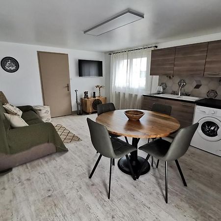 Gite - Chambres D'Hotes La Belle Helene Bressuire Ngoại thất bức ảnh