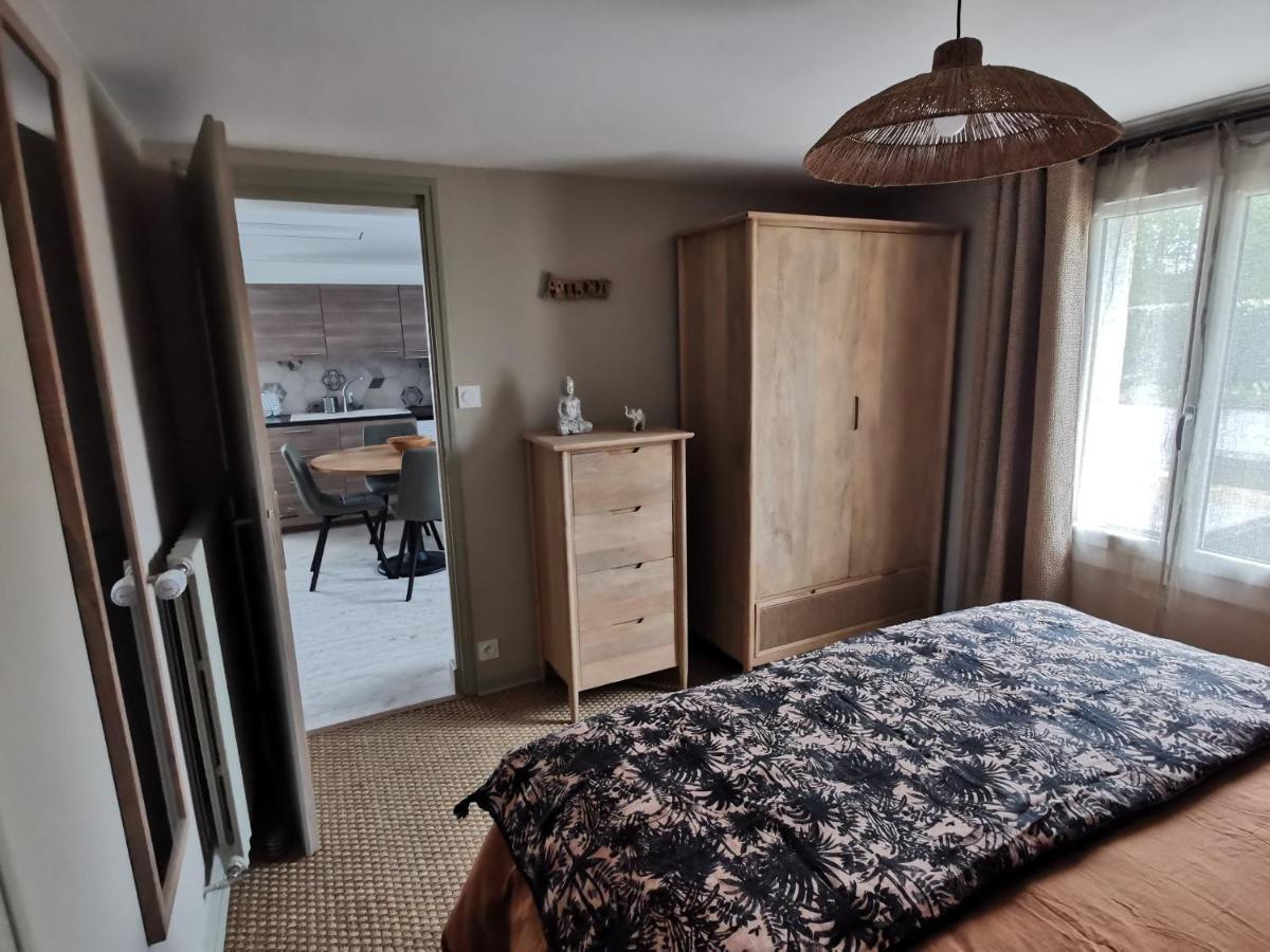Gite - Chambres D'Hotes La Belle Helene Bressuire Ngoại thất bức ảnh
