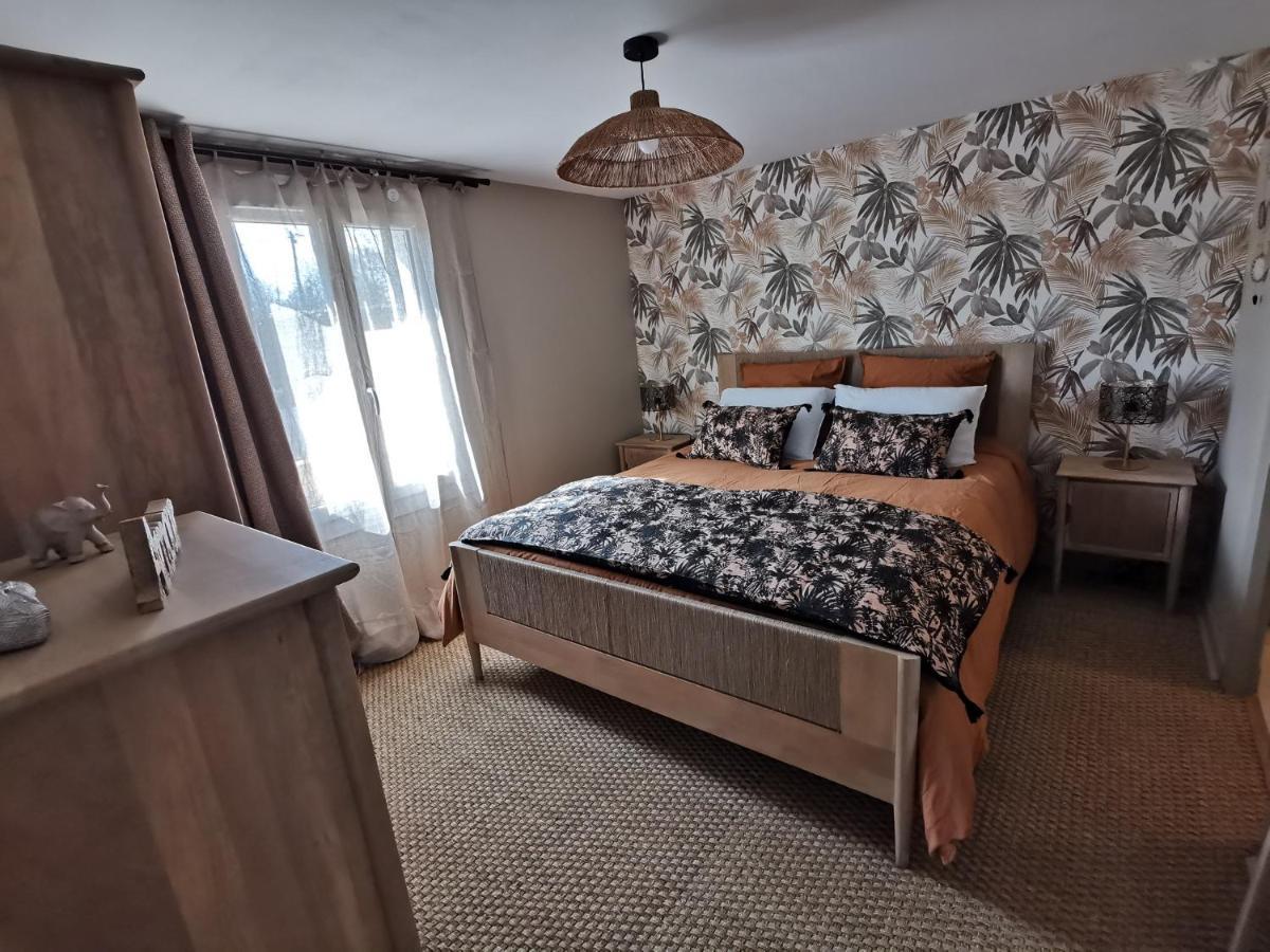 Gite - Chambres D'Hotes La Belle Helene Bressuire Ngoại thất bức ảnh